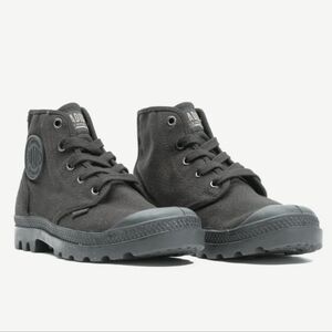 NIB Palladium Pampa Hi in Black size 11 Women's